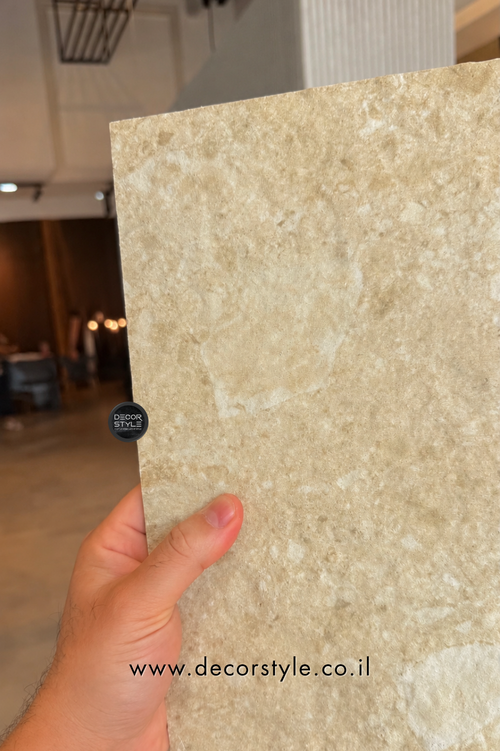 אבן אלסטית Terrazzo Rough Stone בגוון שמנת במראה אבן מחוספסת