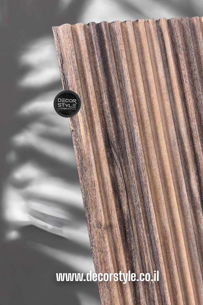 חיפוי קיר דמוי עץ מחורץ מעוגל | גוון אגוז מעושן מט | רוחב 12 ס״מ