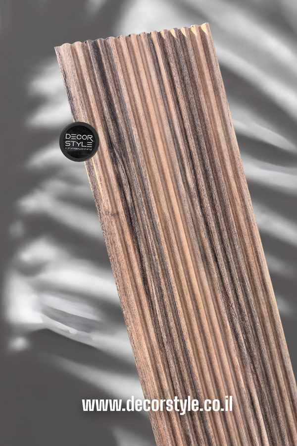 חיפוי קיר דמוי עץ מחורץ מעוגל | גוון אגוז מעושן מט | רוחב 12 ס״מ