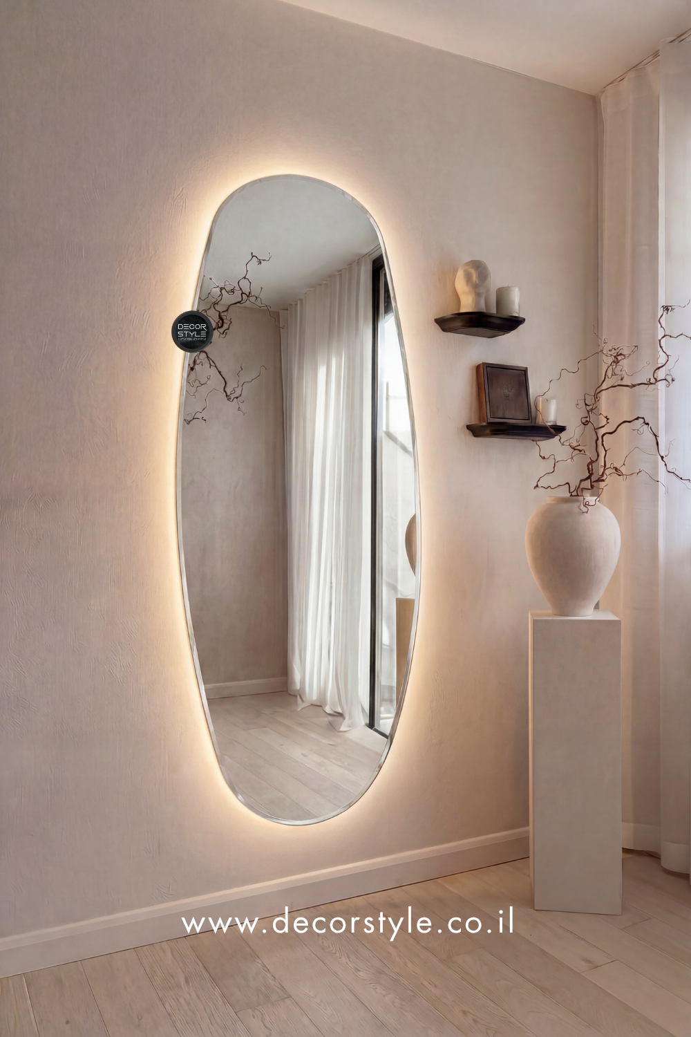 מראה אליפסה אסימטרית אמורפית גדולה עם פאזה ותאורת לד נסתרת לתלייה מראת גוף זכוכית קריסטל בלגית 5 ממ חיתוך CNC מדויק ללא מסגרת